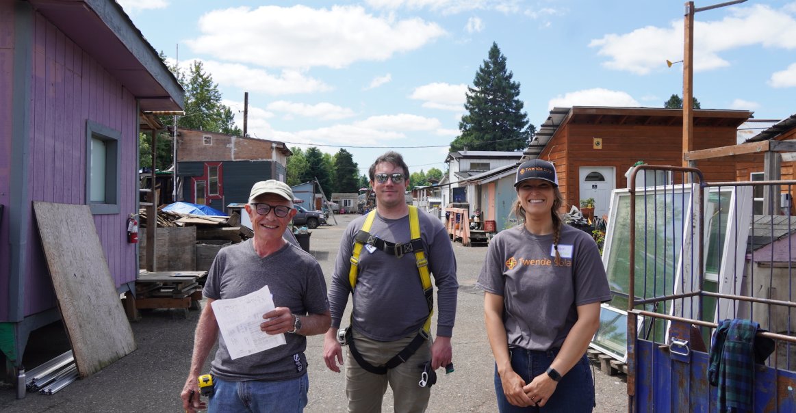 Solar Installation Volunteer Team Solar Installation Volunteer Team
